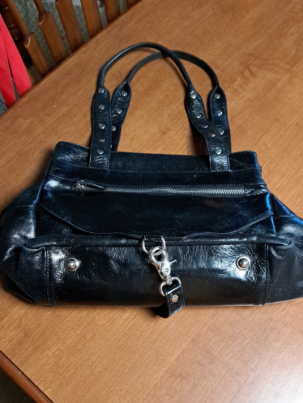 Francesco Biasia Black Leather Women's Shoulder Bag - Classic Carry